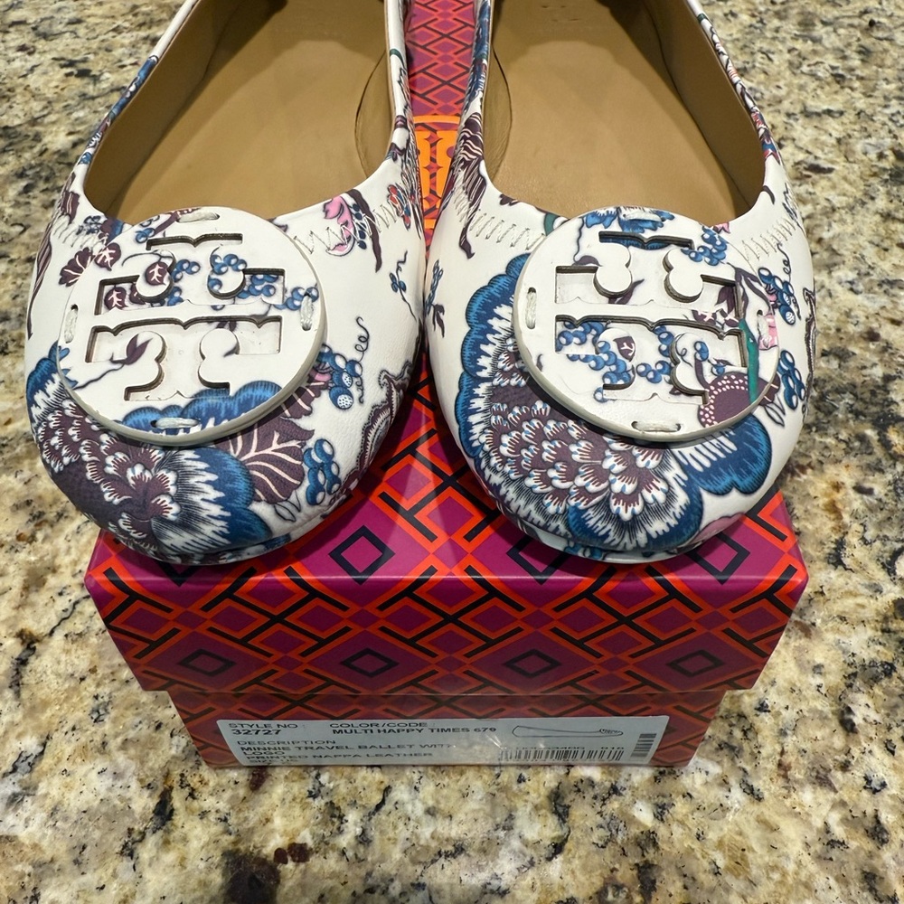 Tory Burch - NEVER WORN Minnie Ballet Flats